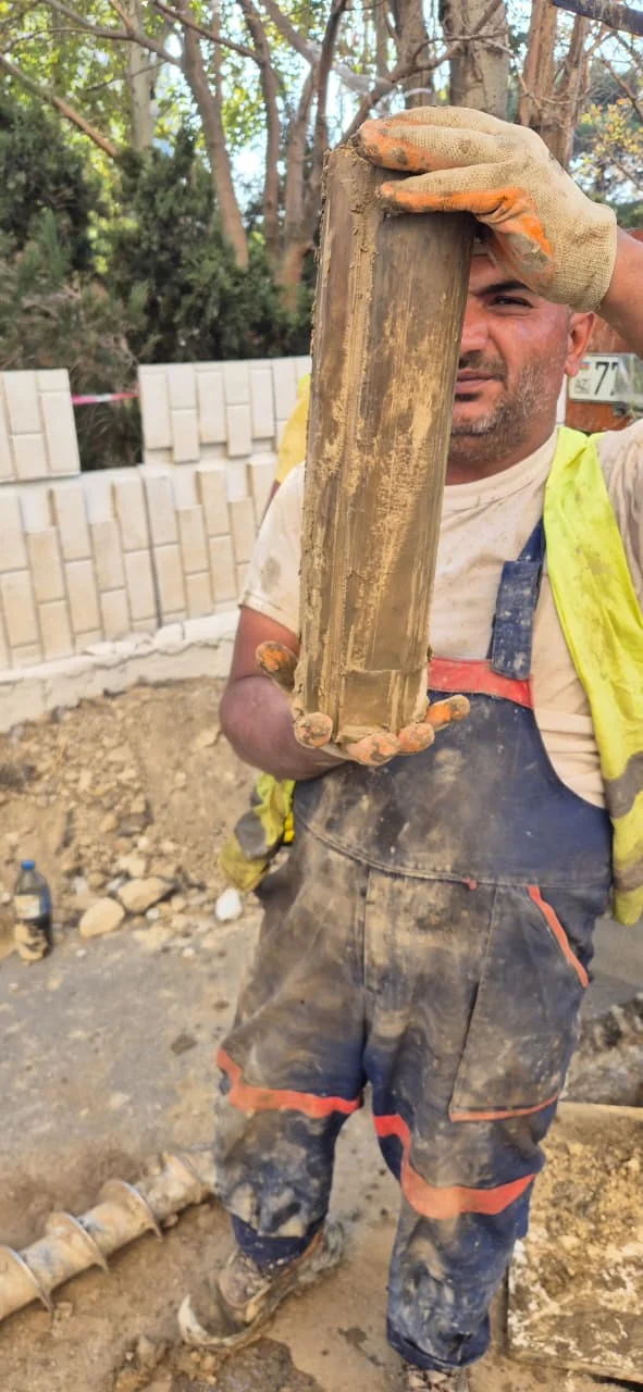 8  noyabr prospektinin Ramiz Quliyev küçəsi ilə kəsişməsində müxtəlif səviyyəli yol ötürücülərin tikintisinin layihələndirilməsi